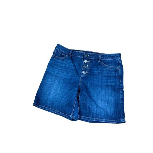 Simply Vera Vera Wang Denim Shorts with Button Fly Closure Perfect for Summer - Picture 1 of 8
